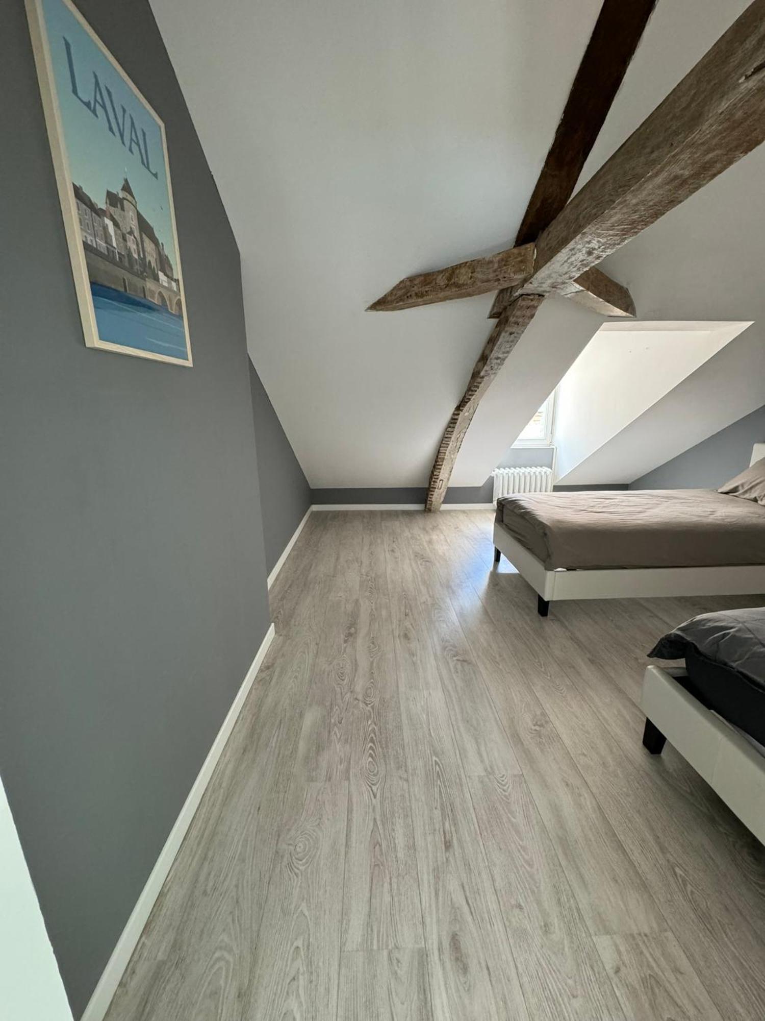 Appartement En Centre-Ville - Local Velos Disponible Mayenne Buitenkant foto
