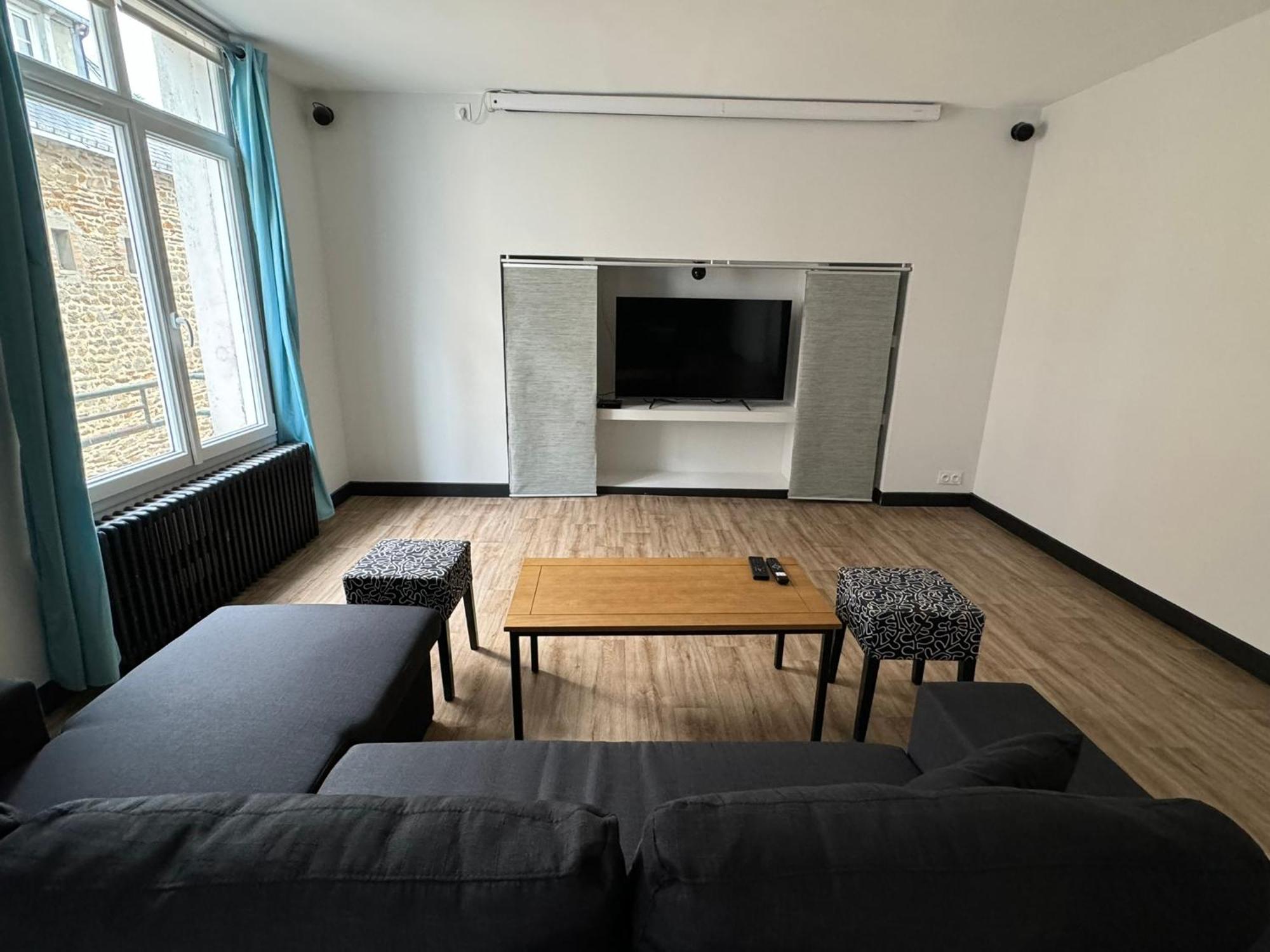 Appartement En Centre-Ville - Local Velos Disponible Mayenne Buitenkant foto