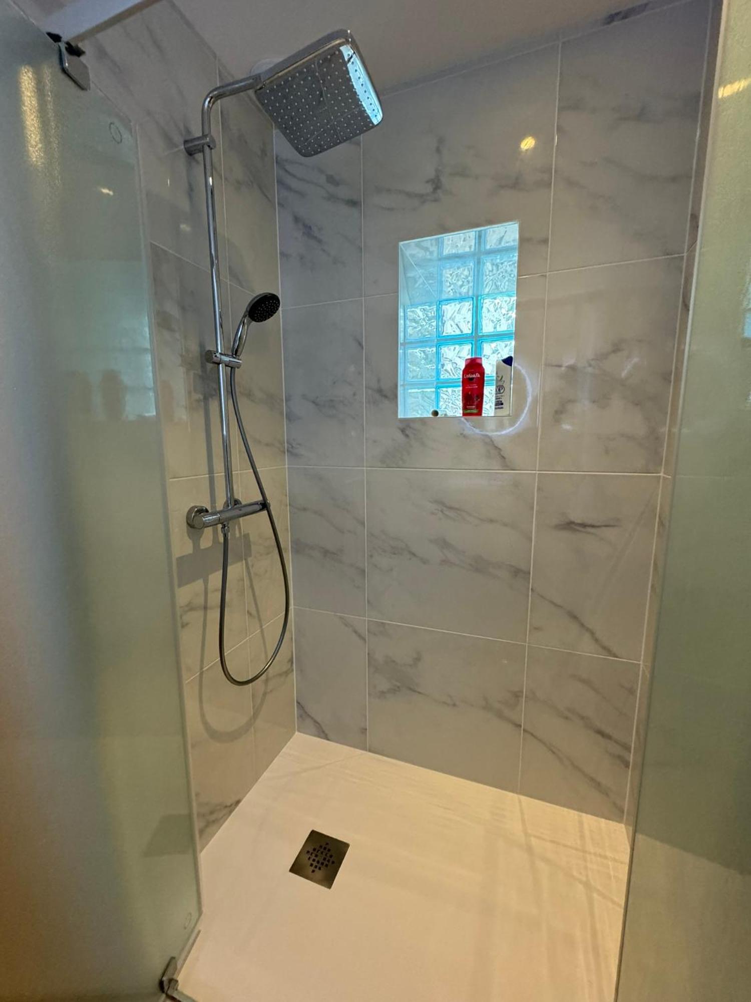 Appartement En Centre-Ville - Local Velos Disponible Mayenne Buitenkant foto