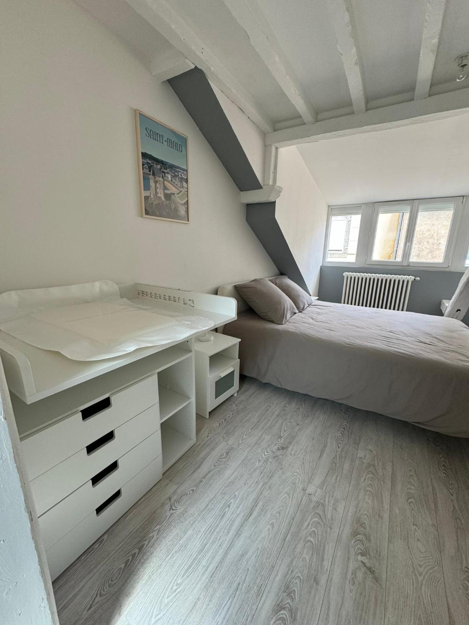 Appartement En Centre-Ville - Local Velos Disponible Mayenne Buitenkant foto